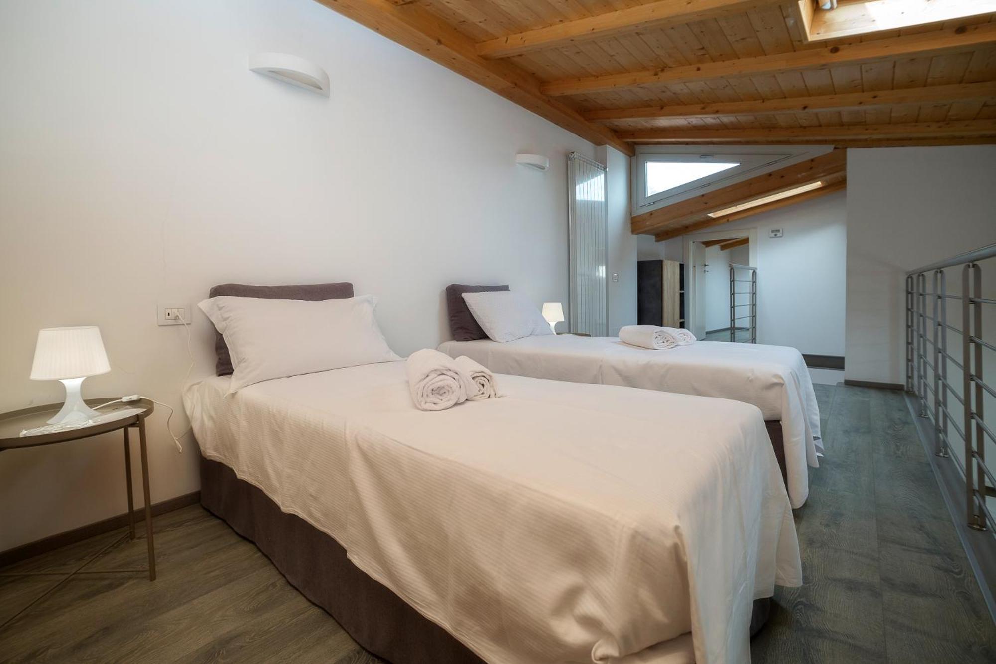 Lakefront Home Residenza Il Gallo In Riva Al Lago Pisogne Eksteriør billede